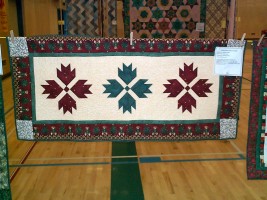 Photo: 19-2133.jpg #19 JO ANNE BURKE     BEAR PAW TABLE RUNNER